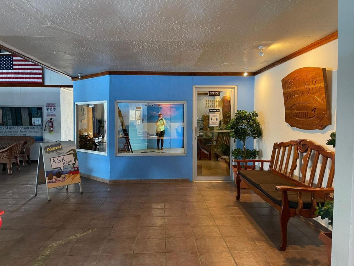 Fish Hook Marina Hotel Golfito Exterior photo