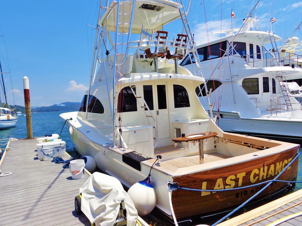 Fish Hook Marina Hotel Golfito Exterior photo
